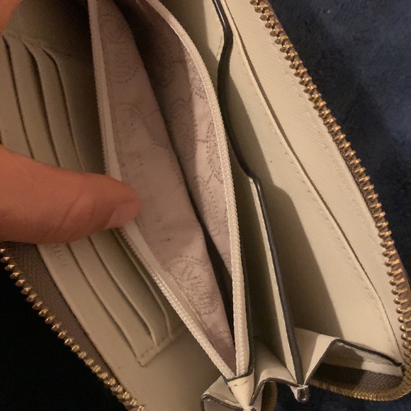 Michael Kors Snakeskin wallet Jet Set Travel Large Multifunction Phone Case - Picture 9 of 9